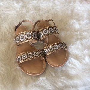 chica sandals